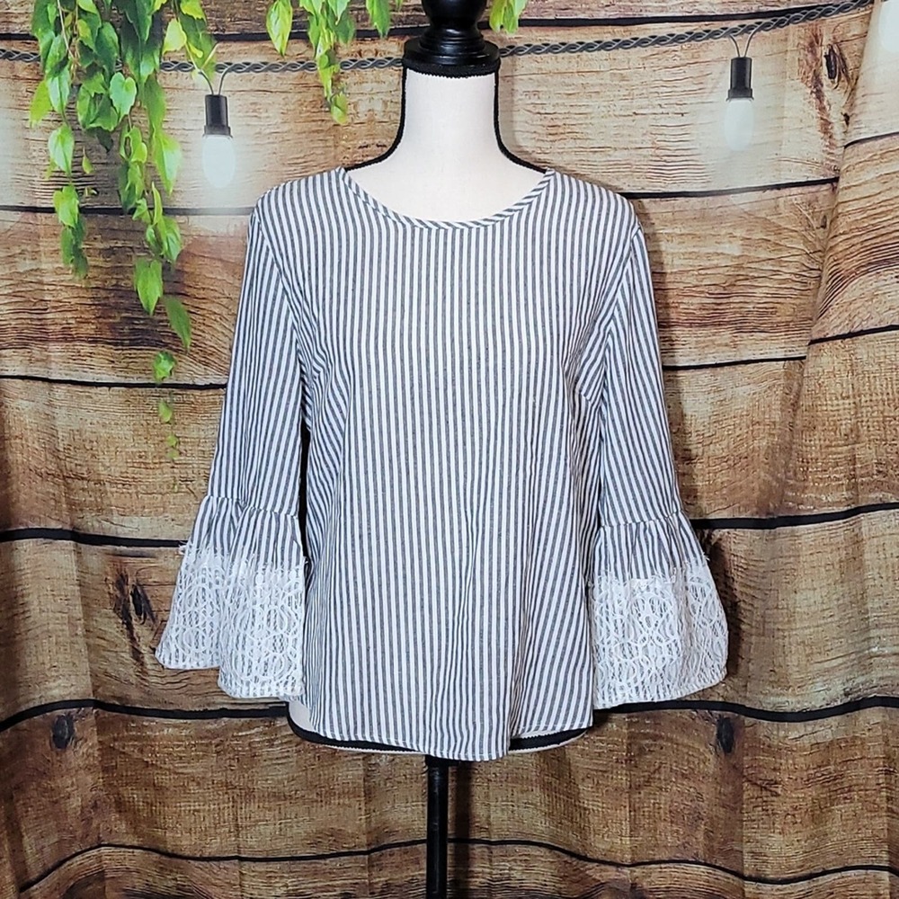 Roommates Chambray White Striped w/ Lace Bell Sleeve Blouse Top Large